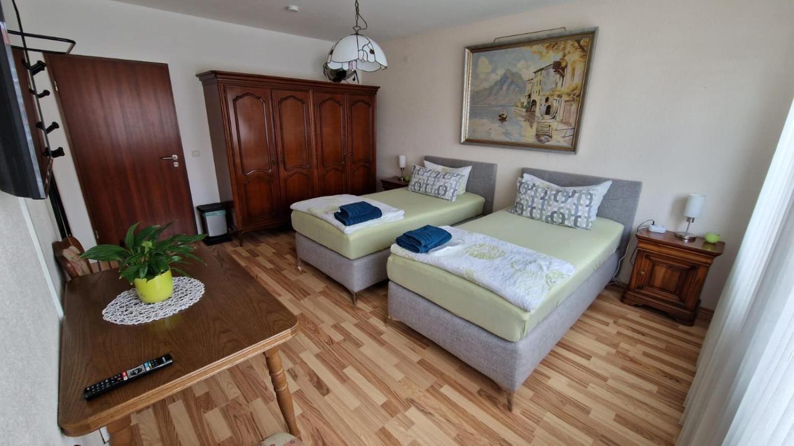 Ferienwohnung - Am Stadtgarten Saarlouis Kültér fotó